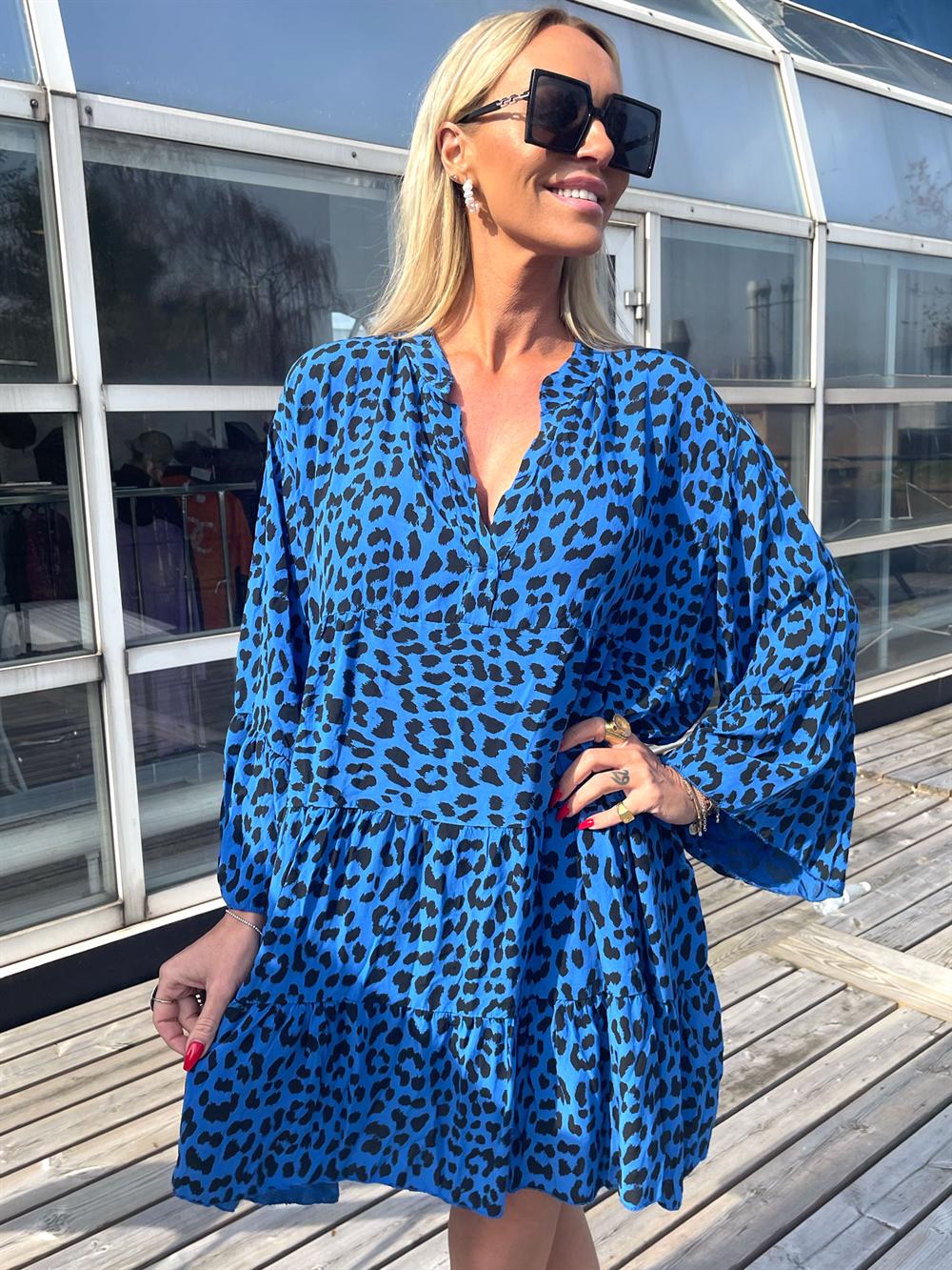 Shannon - Kjole med leopard mønster